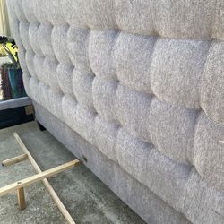 Jody - Cornflower Grey King Bed By Parker House