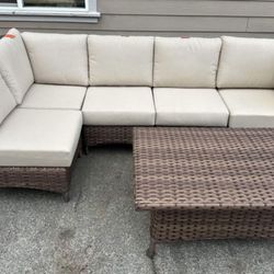 Brand New Outdoor Furniture With Table 