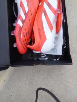 Price Drop Again!!Adidas Predator Soccer Cleats