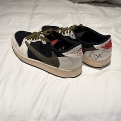 Jordan 1 Retro Low Travis Scott Olives SIGNED BY TRAVIS SCOTT 