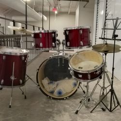 Beginner drum set