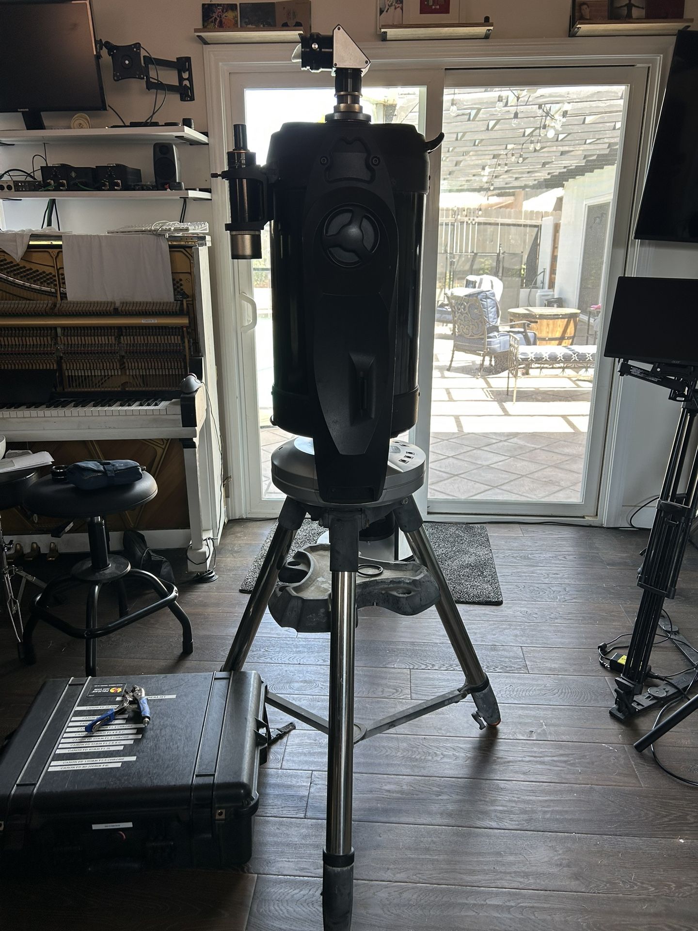 Celestron CPC 1100 Schmidt-Cassegrain Telescope w/extras
