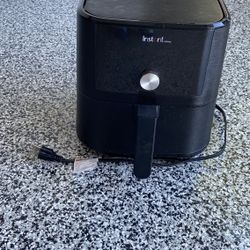 Instant Pot Vortex 6QT XL Air Fryer, 4-in-1 Functions that Crisps, Roasts, Reheats, Bakes for Quick Easy Meals, 100+ In-App Recipes, is Dishwasher-Saf