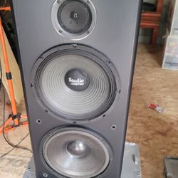 KLH Tower Speakers