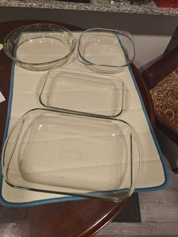 Assorted Bakeware Set
