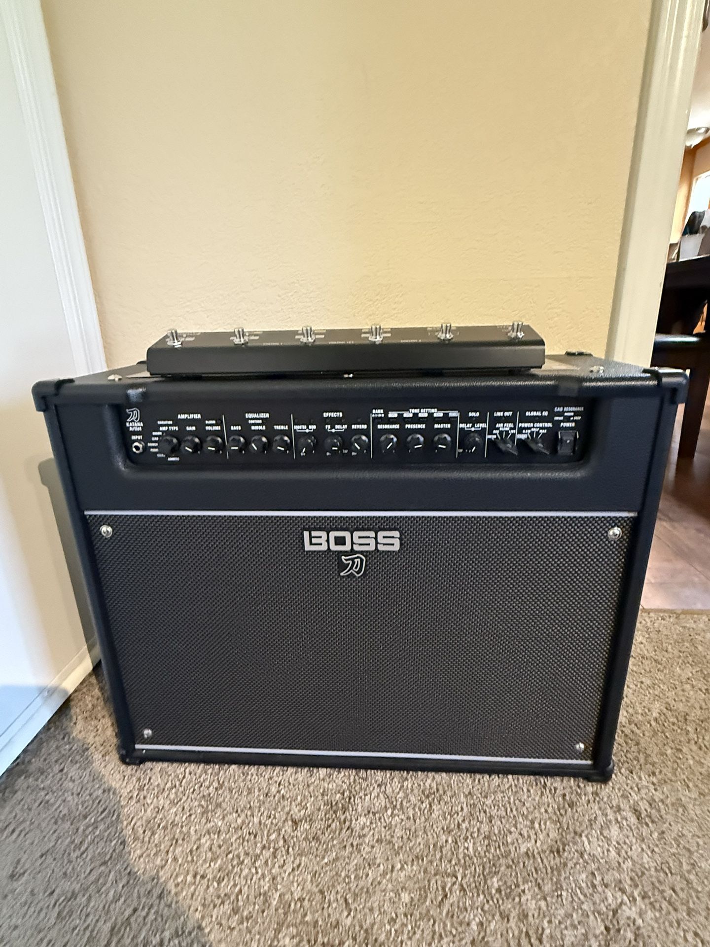 Boss katana Artist Gen 3 Amp W/accessories 