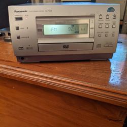 Panasonic CD/DVD Stereo System 