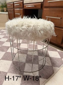Vanity chair