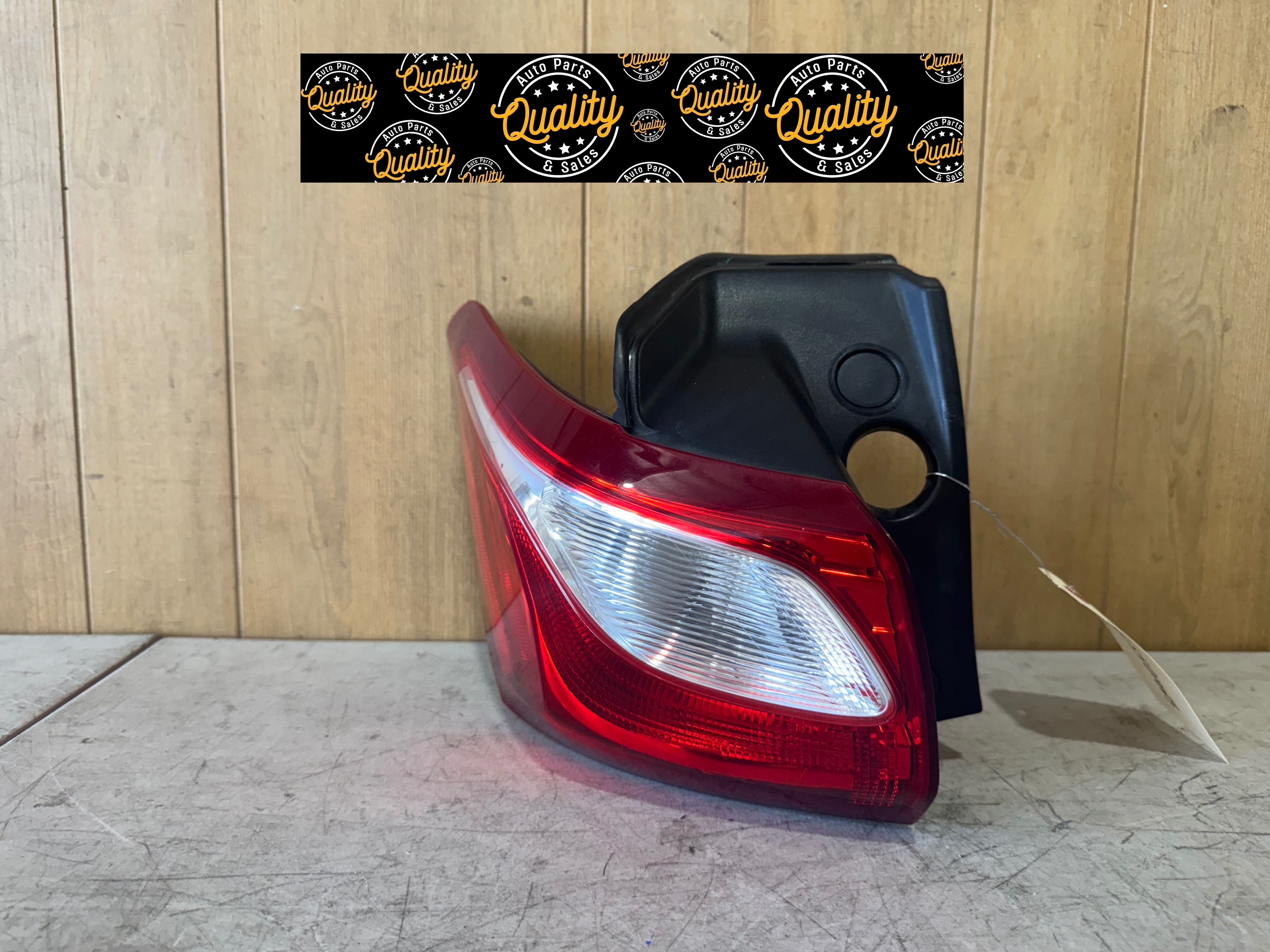 2018 2019 2020 Chevy Equinox Driver Side Left Side Tail Light