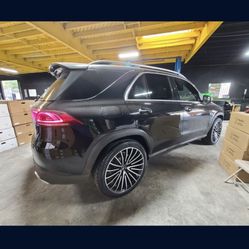22 INCH NEW WHEELS AMG STYLE FOR MERCEDES BENZ SUV GLE350 GL550 GLS550 GL63 ML350 WITH NEW TIRES !!!