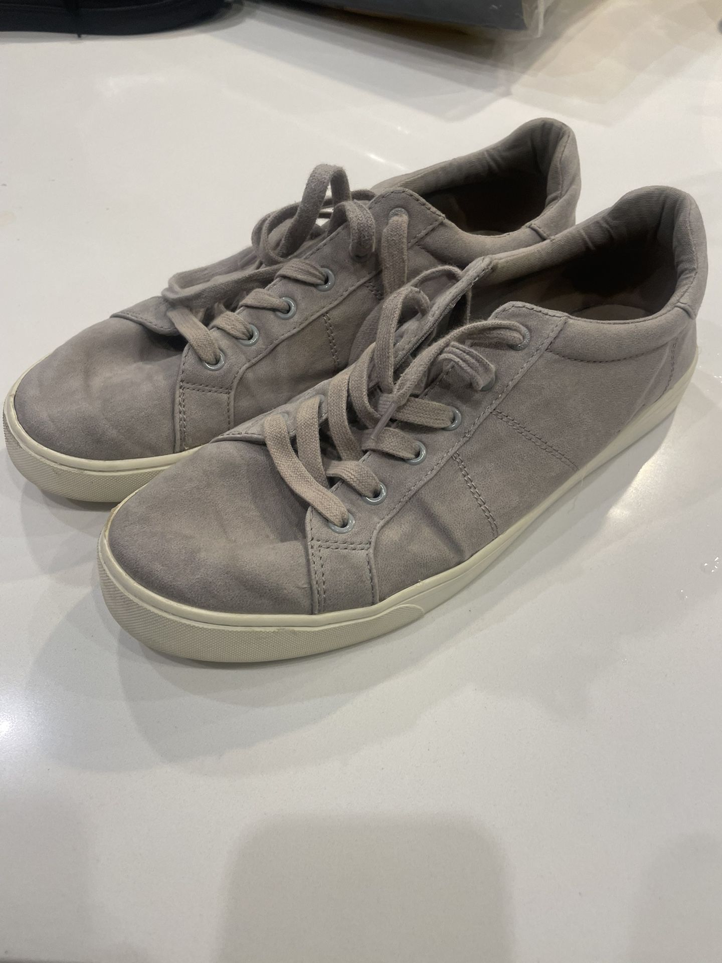 Old Navy Mens Gray Casual Sneaker Size 10