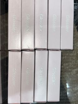 The Glossier G Suit Soft Touch Lip Crème