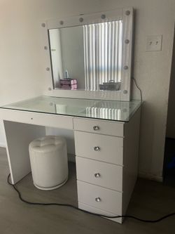 Vanity set