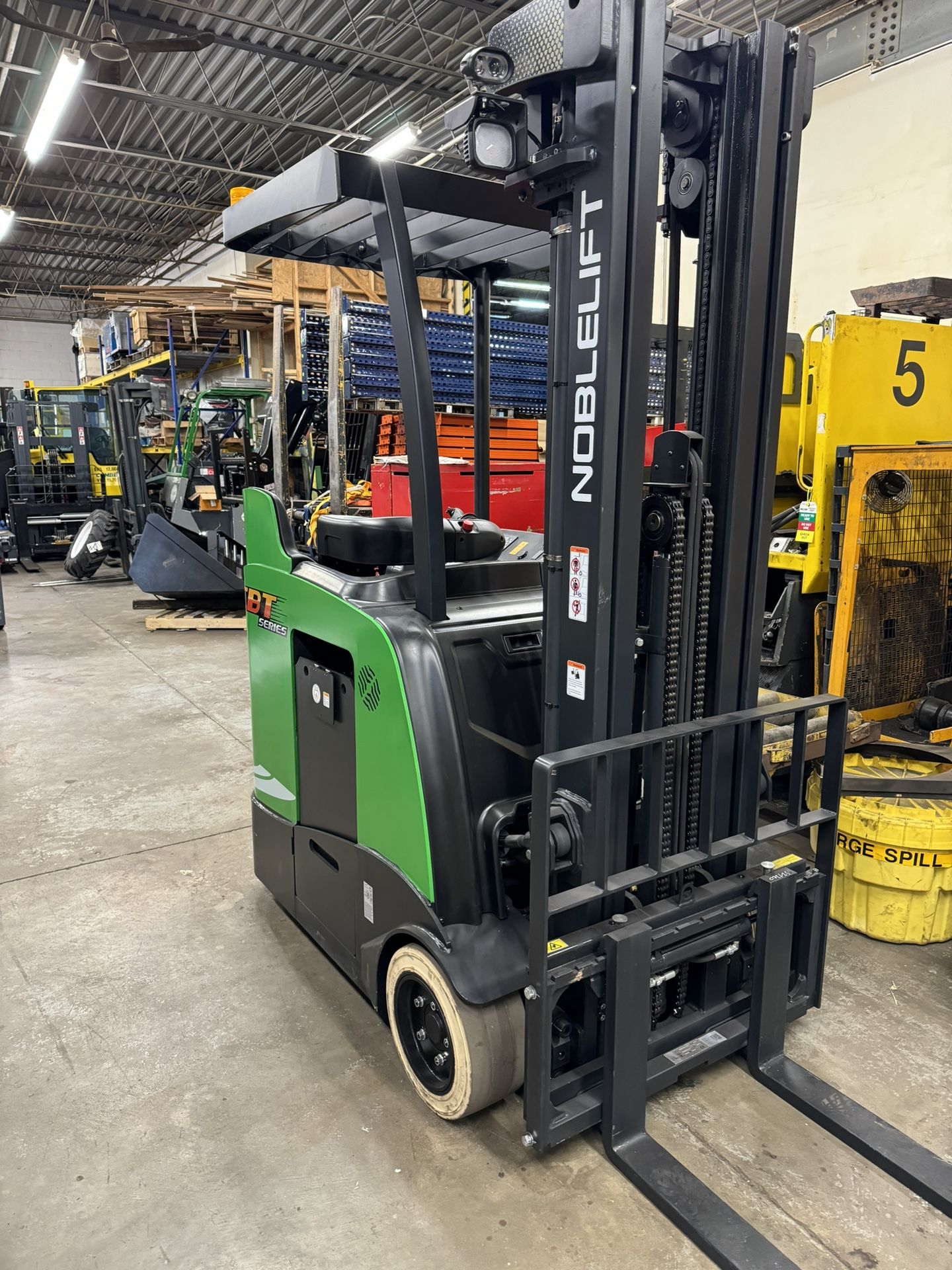 Standup Forklift
