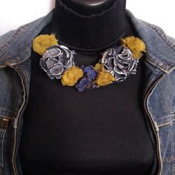 Floral Design Necklace