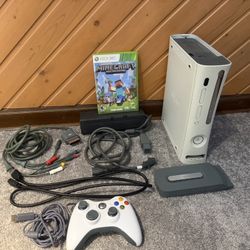 Xbox 360 Core With Minecraft Xbox 360 Edition