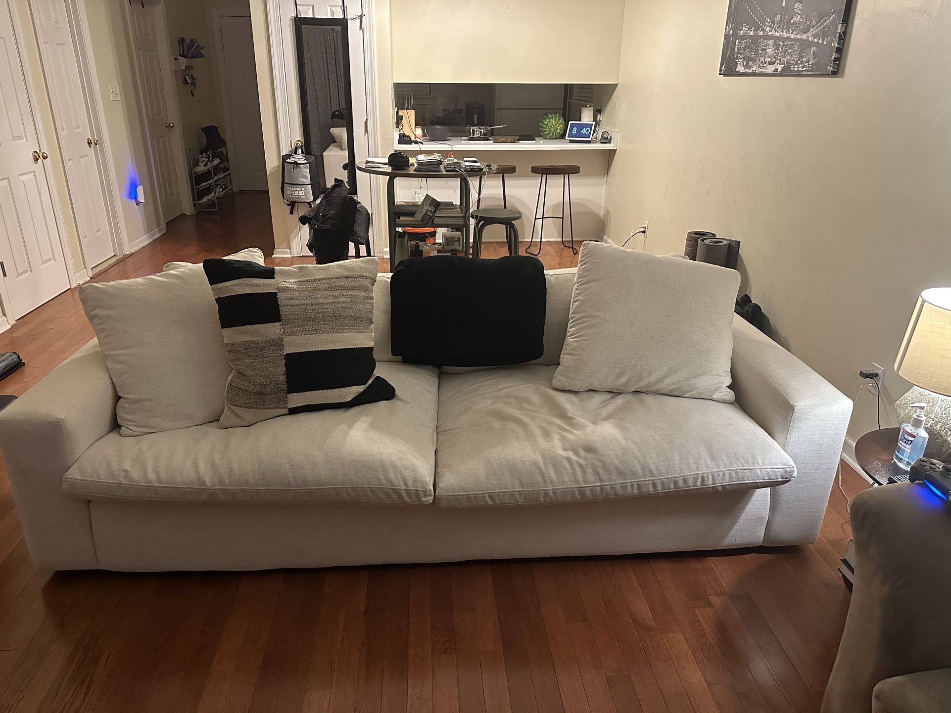 7 Foot Couch From Living Spaces
