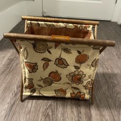 Vintage MCM Country Floral Folding Stand up Knit Craft Sew Yarn Basket Holder