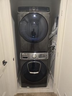 Washer & Dryer Samsung $850