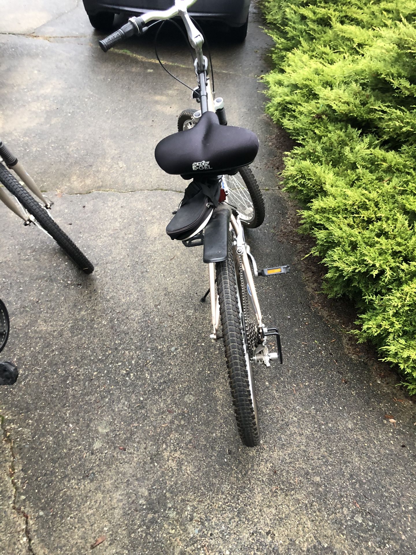Hardly used LandRider Auto Shift Adult Bikes for Sale in Seattle, WA