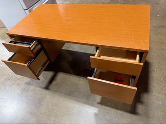 Free desk