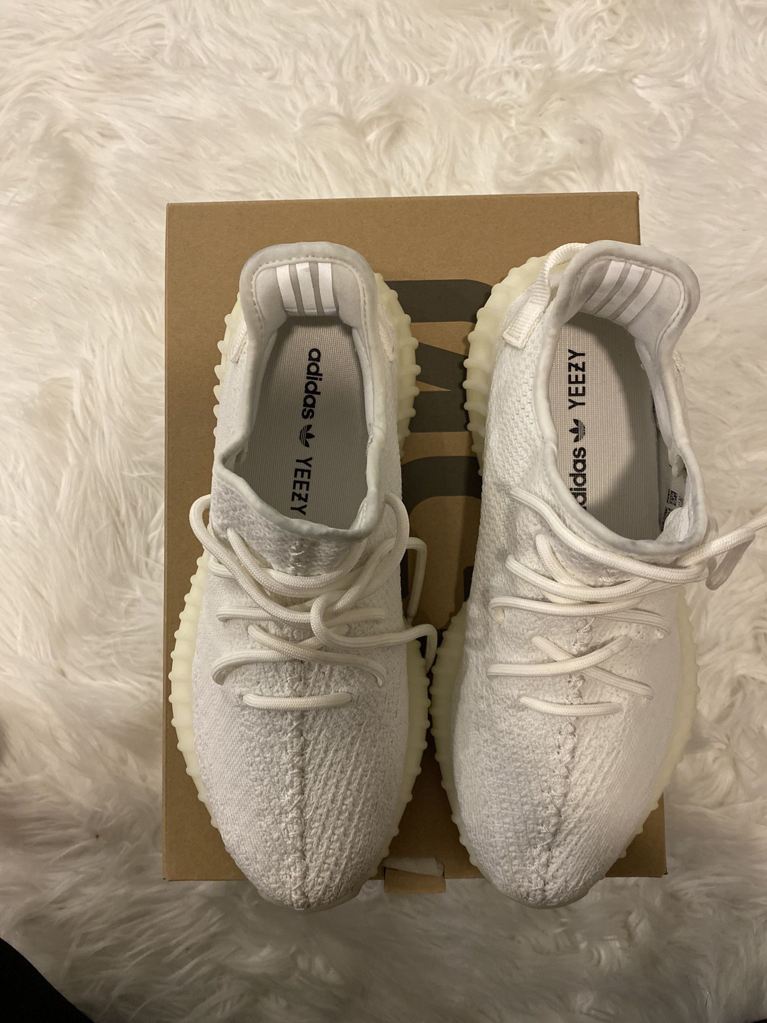 Adidas Yeezy Boost 350 White CP9366 9 - WORN ONCE for Sale in Rowlett, TX - OfferUp