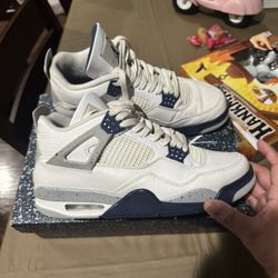 Jordan 4 Midnight Navy