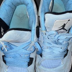 Jordan 4 Retro University Blue