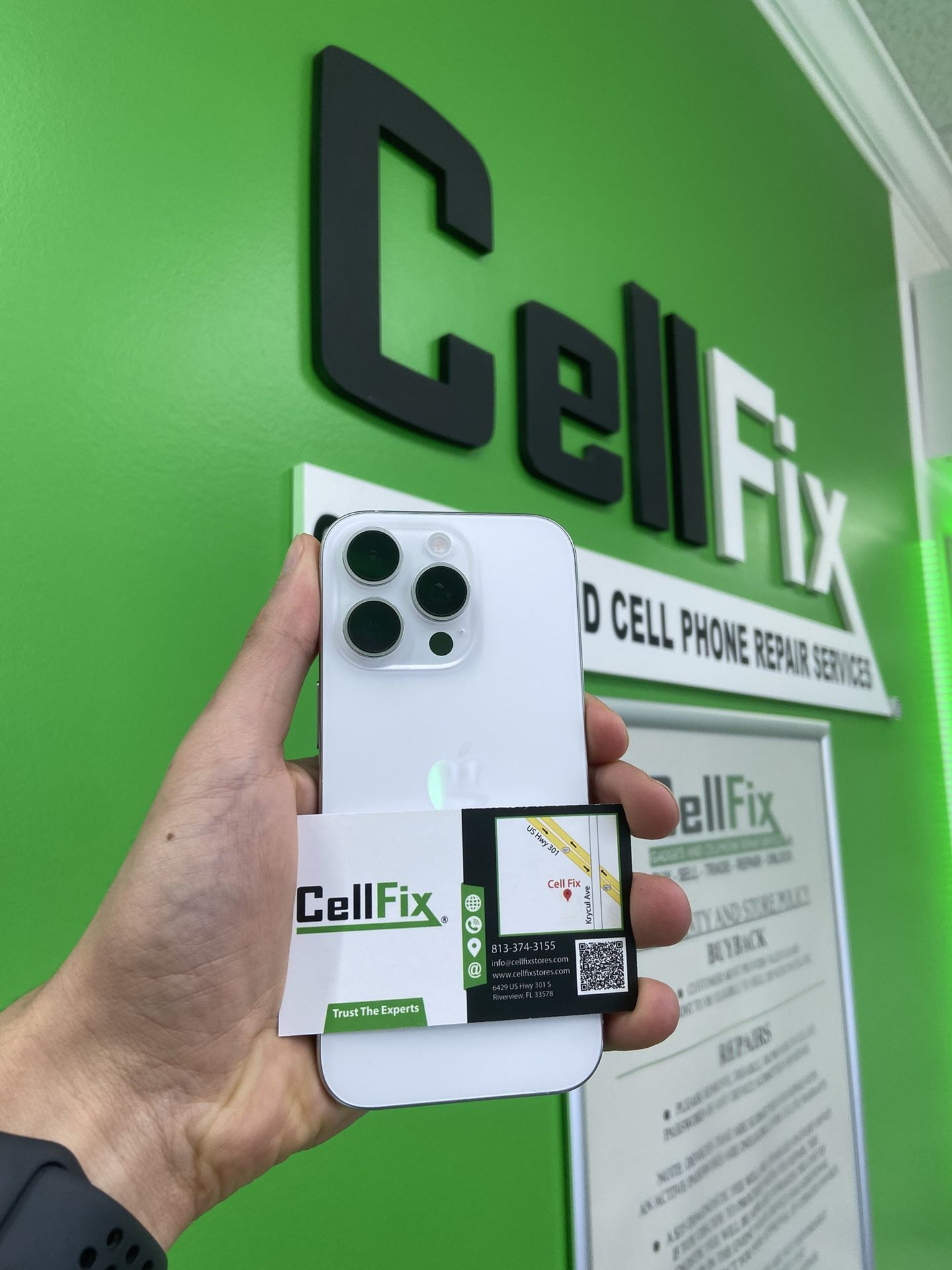 iPhone 16 Pro Unlocked 