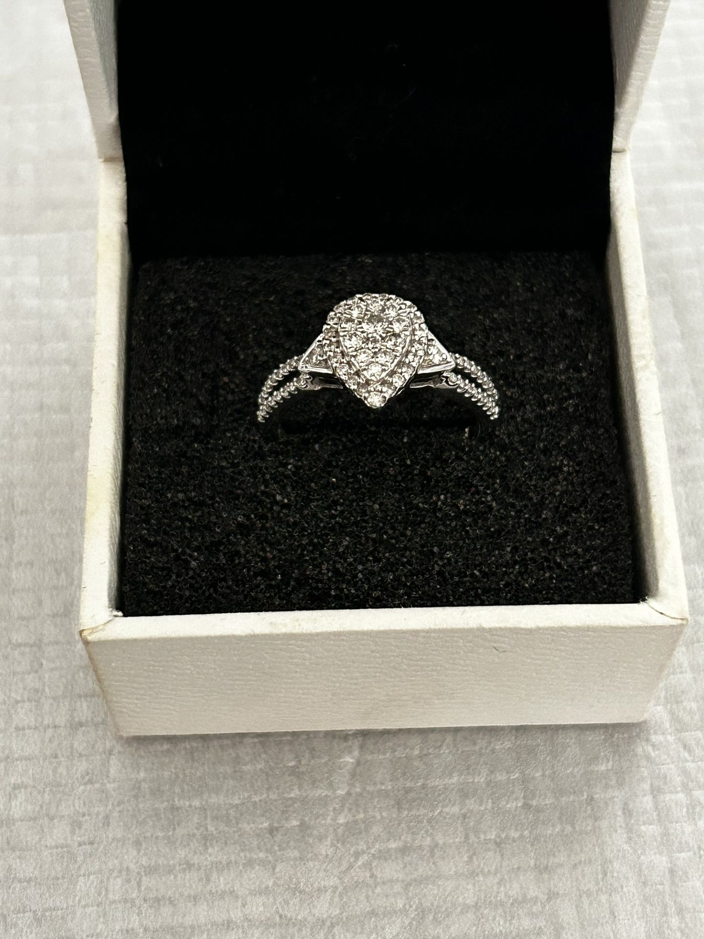 Kay Jewelers Tear Drop Women’s Wedding Ring