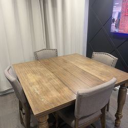 Dining Table/Kitchen Table