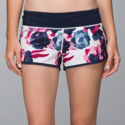 Lululemon Run: Speed Short *4-way Stretch size 2 Inky Floral Ghost Inkwell Bumble Berry / Inkwell