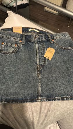 Denim Levis Skirt Size 31