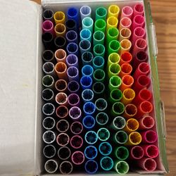 Crayola 100 Count Markers 