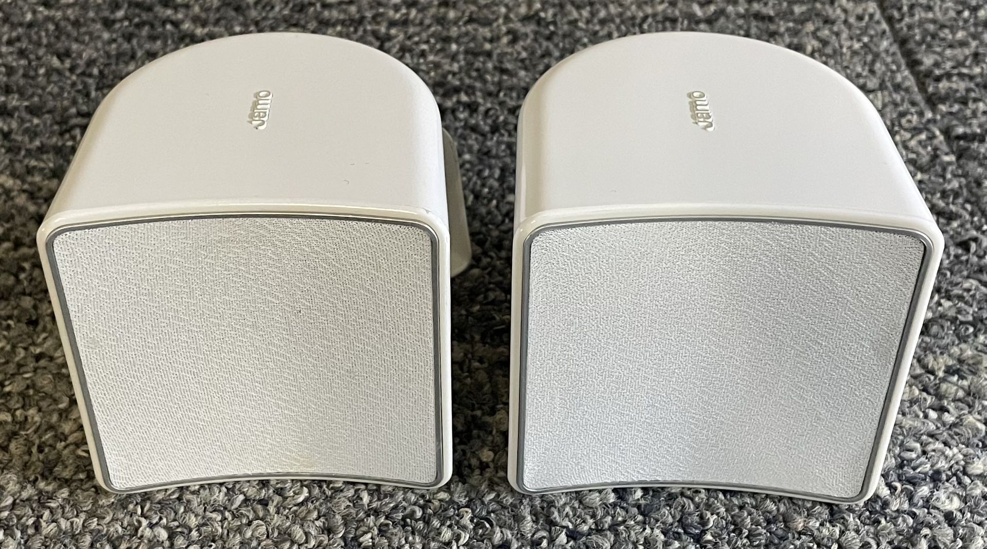 Jamo A102 Front/Surround Speaker Pair