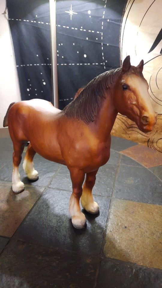 Early 1970's Vintage Breyer horse Clydesdale Mare #83 Chestnut