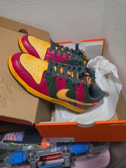 Custom dunks