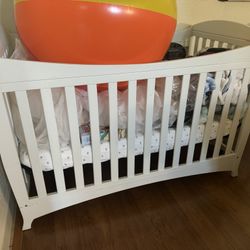 BABY CRIB