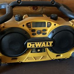 Dewalt stereo