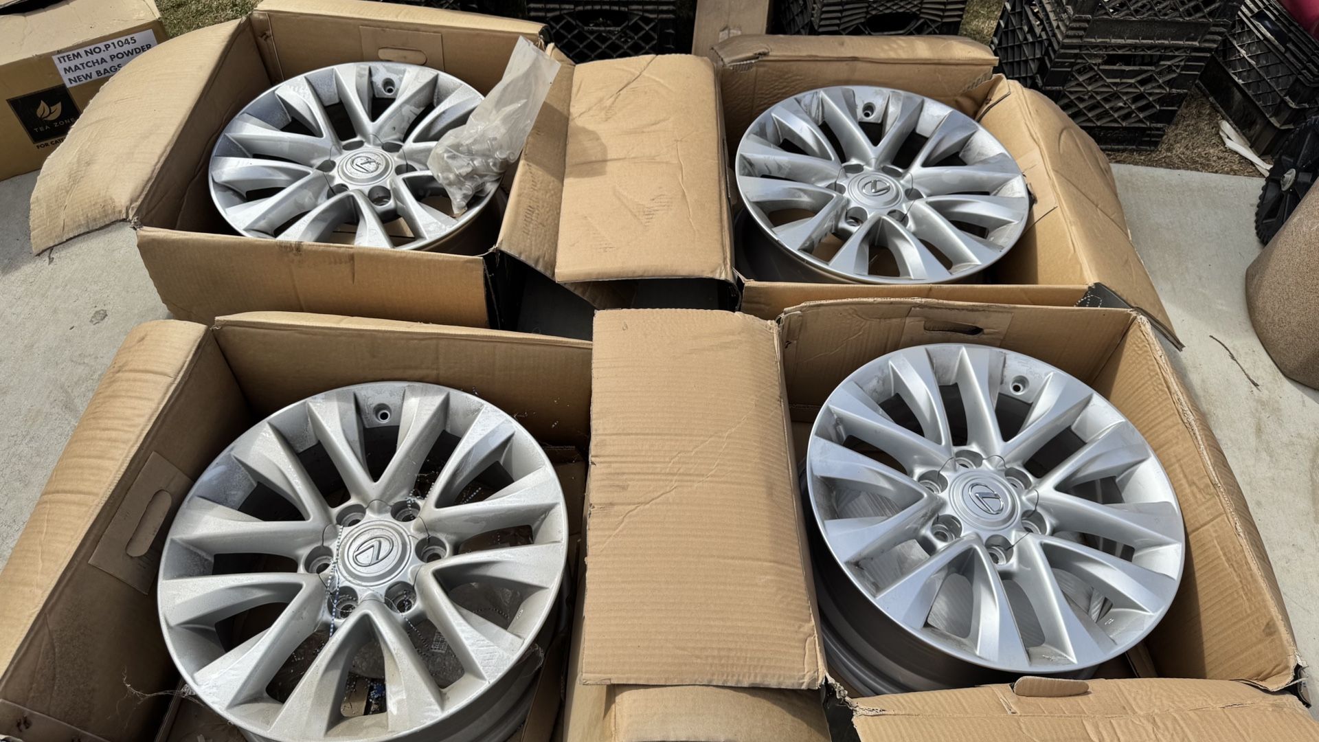 2022 lexus 460GX Wheels 18x7.5. $200 For All 4 Wheels . New Never use