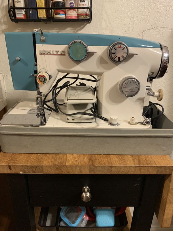 White Zig Zag Model 782 Sewing Machine for Sale in Hawthorne, CA - OfferUp