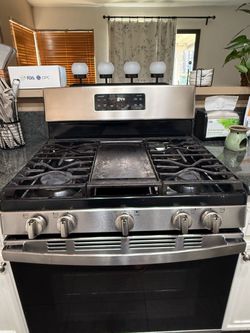 General Electric Gas Stove