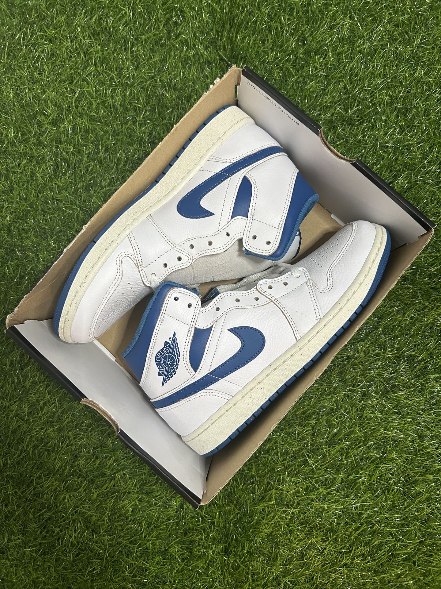 Size 9M - Jordan 1 Mid ‘Industrial Blue’