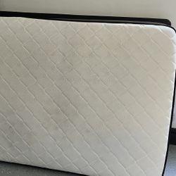 Full Size Mattress & Bedspring 