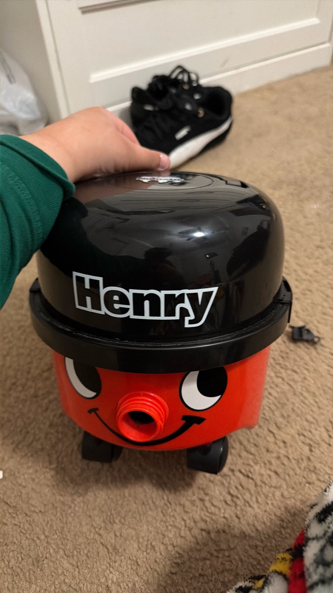 Henry Hoover Toy For Kids * Parts Are In The Vacuum