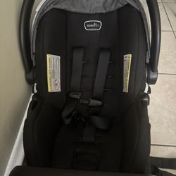 Evenflo Carseat & Base 