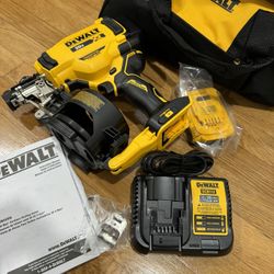 New Roofing Gun Dewalt Tools Battery And Charger 