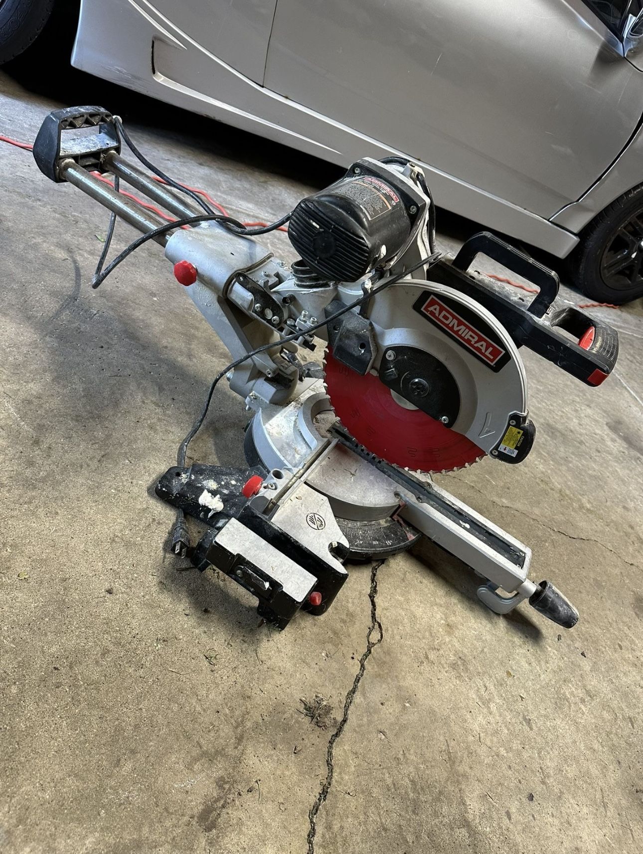ADMIRAL 12 in. Dual-Bevel Sliding Compound Miter Saw