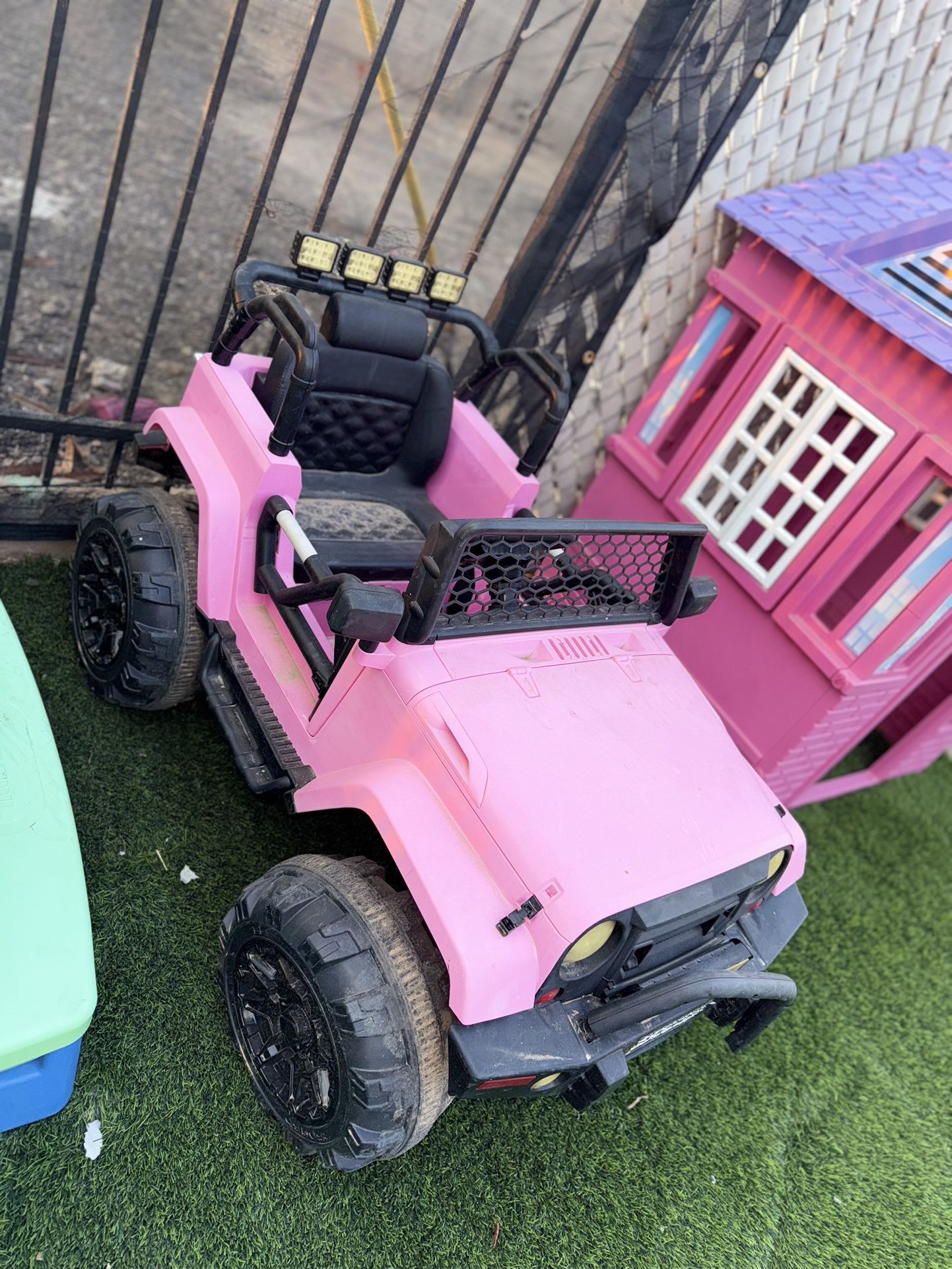 Pink jeep