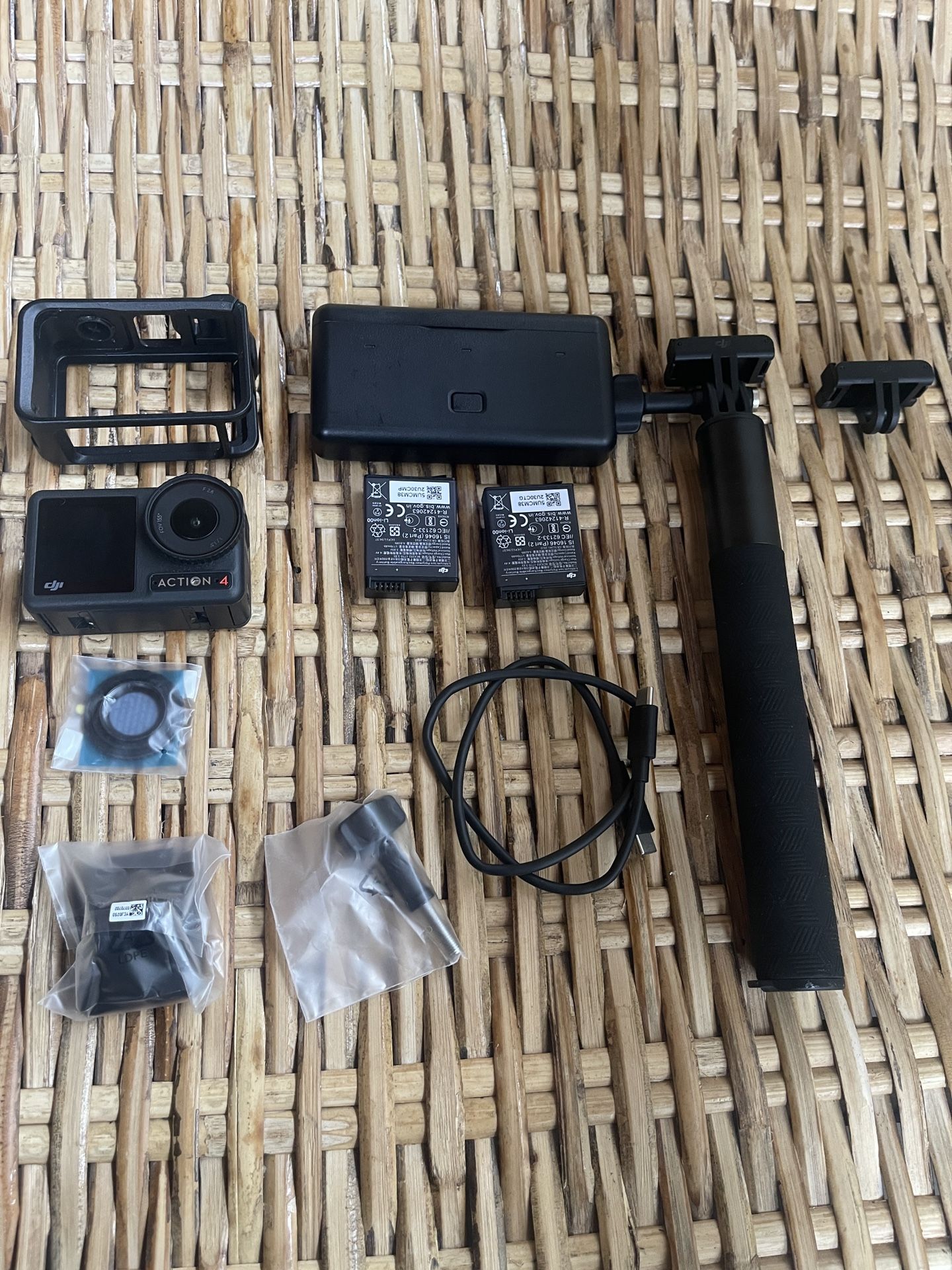 DJI - Osmo Action 4 4K Action Camera Bundle